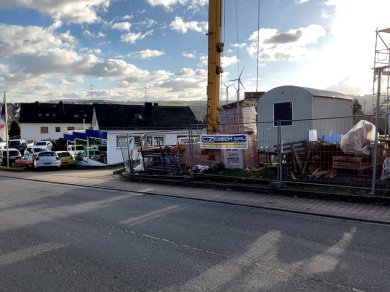 Ein Bildschirmfoto zeigt die Visualisierung von Windkrafträdern in einer Realumgebung von Hünstetten